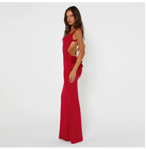 Abito Lungo Rosso Schiena Scoperta con Fiocco – Eleganza e Fascino Festivo ❤️✨