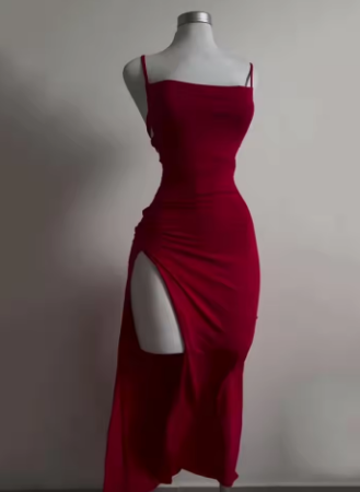 🔥 Abito Rosso Elegante con Spacco e Schiena Scoperta 🔥