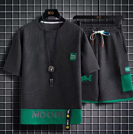 Completo Estivo da Uomo – T-Shirt + Pantaloncini