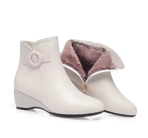 ❄️ Stivaletti bianchi e neri imbottiti con zeppa bassa ❄️