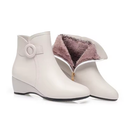 ❄️ Stivaletti bianchi e neri imbottiti con zeppa bassa ❄️